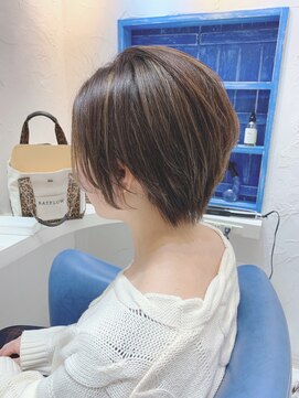 ウーロス(uros.) ショートボブ☆ハイライト