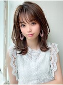 アフロートeri　ひし形レイヤーヘア　ベージュカラー　流し前髪