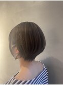 ショートボブ