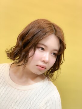 エムタニグチブランシェ(M.TANIGUCHI Branche') 透明感カラーでかわいいラフウェーブボブ