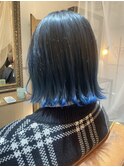 裾にブルーな切りっぱなしボブ/
