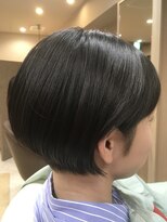 ヘアサロンアンドヘアメイクディー(hair salon hair make D)&nbsp;仙台D　学割Jr.カット×前髪あり耳かけショートボブstyle