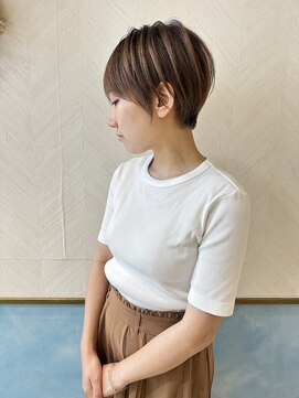 ロンド ストラーダ 心斎橋(Lond strada) ショート×ハイライト白髪ぼかし×シルキーベージュ[心斎橋]