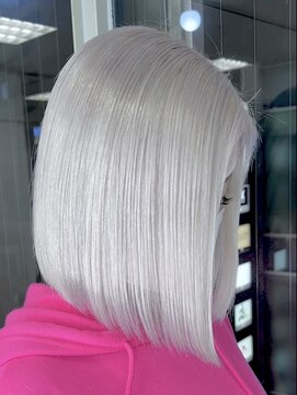 ロウル 渋谷(LOWRL) ホワイトボブ/ブリーチ