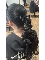 ラバフロー 小野原店(LAVA FLOW) ツイン編みおろしアレンジ