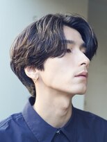 センターパートニュアンスパーマガイルヘアコンマヘア黒髪