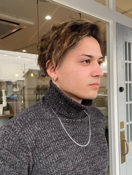 エン(en)の写真/カット技術の高さが自慢！再現性の高いカットで毎日のセットも楽に！眉カットサービスありなのも嬉しい☆