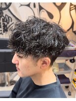 カーニー 上野(kearny)&nbsp;ツイストスパイラルパーマ縦落ちパーマメンズ波巻きパーマ