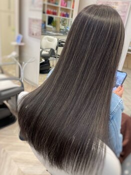 ヘアメイク アージュ 二日市店(HAIR MAKE age)の写真/ダメージを修復するトリートメントや薬剤をご用意！「美しい髪」にこだわるageだから叶う、うるツヤ髪へ＊