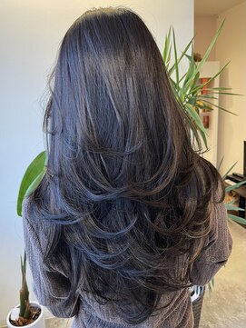 シェリー(Che'ri) 海外レイヤーカット/バタフライカット/カーテンバング/和田