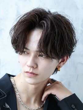 リロン 新宿(RIRON) 【RIRON】センターパート×フェザーパーマ