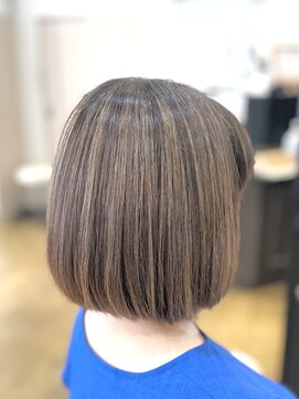 シュヴー 築地(CHEVEUX) ボブ/明るい白髪染め（白髪ぼかし）/40代/50代/60代