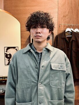 エディ(Edy) メンズシャドウパーマラウンドマッシュ波巻きパーマ眉毛カット