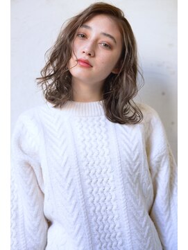 ロイジー(roijir) roijirイルミナインナーカラーxスパイラルxセンシュアルショート