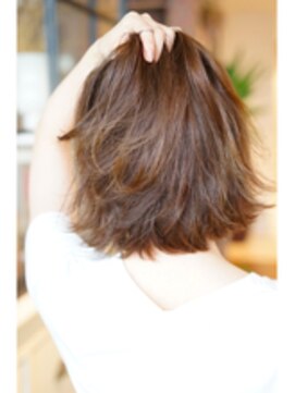 ザ シー 橋本(The C) 顔まわりのニュアンスで１日の気分が変わる / ザシー