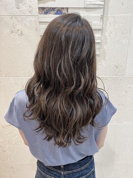 ティンク 天神(Tink) アッシュグレージュ