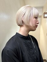 ソイ コンク 下北沢(soi conc)&nbsp;【White】ケアブリーチ/ホワイトカラー/ミニボブ/刈り上げ