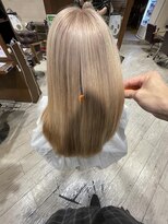 リー ヴィータ 上新庄(Lee Vita)&nbsp;ハイトーンホワイトベージュ髪質改善カラー20代30代