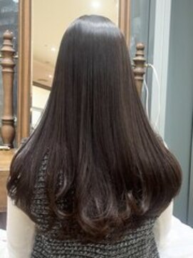 ザック ヴィ(ZACC  vie) レイヤーカット/縮毛矯正/地毛風ストレート