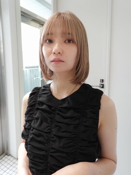 ノーヴァン デフォーム(NOVAN DEFORM) レイヤーボブ・ベージュ・ブリーチ