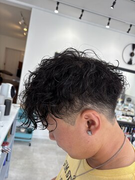 キューカンバー(CUCUMBER) シャドウパーマ