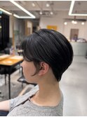 丸み感じるすっきり耳掛けショート！