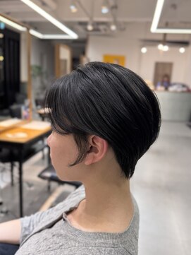 サニーズ(SUNNY'S by CONKS) 丸み感じるすっきり耳掛けショート！