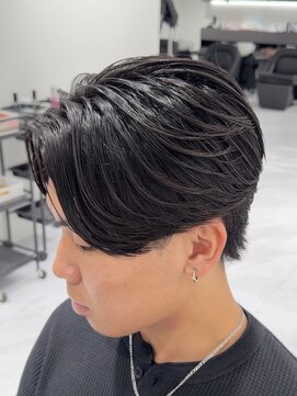 曲がる縮毛矯正専門 バイ レイズルーツ 名駅(曲がる縮毛矯正専門 by RAYS ROOTS) 名古屋メンズ　曲がる縮毛矯正　センターパート