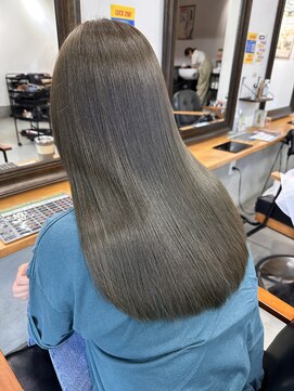 ラックセカンドスペース(LUCK 2nd SPACE) 透明感オリーブベージュ