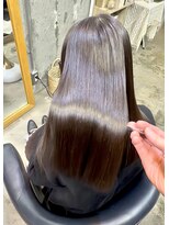 ララク(RARAQ)&nbsp;極艶美髪矯正｜髪質改善×縮毛矯正で叶える上質ストレート