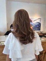 トリッカ 葉山(tricca)&nbsp;ふんわりくびれミディ×透明感ブラウン