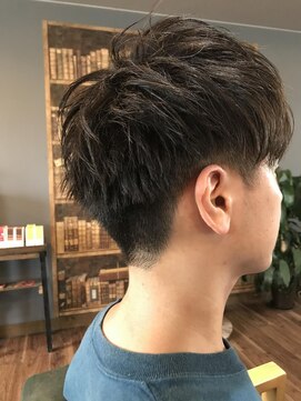 ヘアーデザイン ディードット(Hair design D.) 2ブロックマッシュ