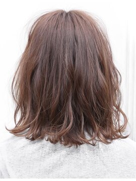 ボンドバイテトテ 三宮元町(BONDbytetote) ゆるふわセミウエットウェーブピンクベージュ【中谷ユウ】