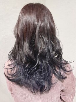 ボヌールヘア(BONHEUR HAIR)の写真/人気のカラー剤や新しいカラー剤、商材を多数ご用意！理想以上の仕上がりを体感できるのが◎