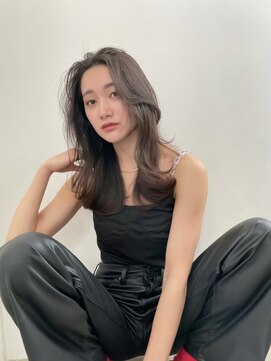 クイーン バイ ノイズ 西院(QUEEN by noism) レイヤーカット×ツヤカラー 20代/30代/40代