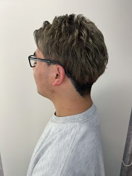 メゾンセブンルックス 宇都宮簗瀬店(Maison 7LOOKS) 透明感×柔らかさ メンズグレージュカラー