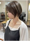 ショートボブ