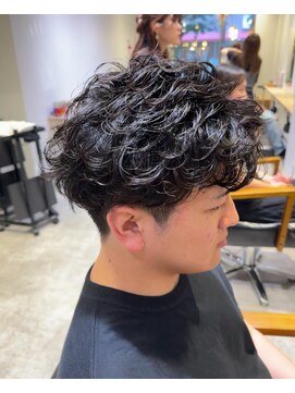 リタ 川崎(rita.) 林 直人 メンズナチュラルパーマ