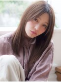 大人可愛いセンターパートナチュラルストレートブラウンベージュ