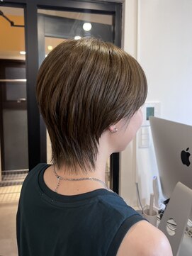 アコロン(acoron) ショートウルフ　新宿/ウルフヘア/透明感カラー/髪質改善