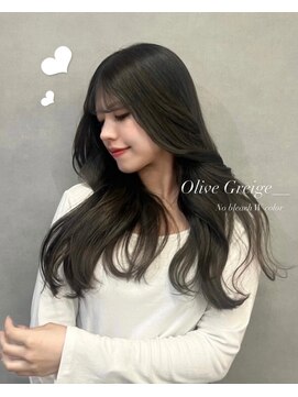 シェス 梅田(shes) オリーブグレージュ