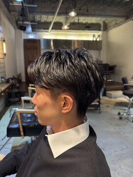 マノン バイ エイチ(MANON by H) フェザーショート