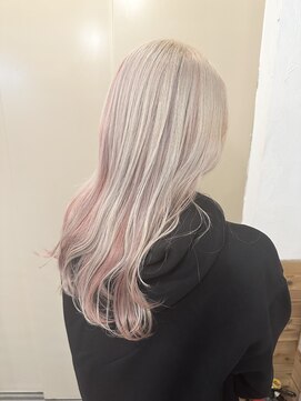 ヘリア(HELIA) 【ホワイトミルクティー/ピンクハイライト】