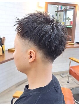ヘアーサロン カヴィエ(hair salon covie) フェードショート　スパイキーショート　フェードベリーショート