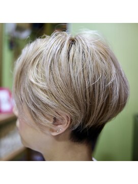 ナウアンドゼン(Now&Then) ハイトーンショートヘア♪