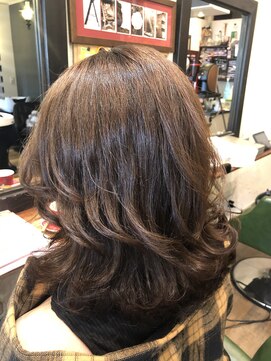 ニコリア(NiQolia) ムーブミディアムレイヤー