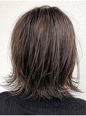 グレージュ×外はねボブ_