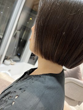 リン(Lin) ぷつっと顎ラインボブ