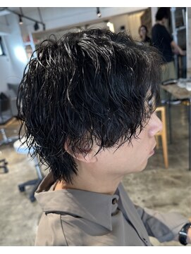 ザ オーダー(THE ORDER) ツイストスパイラルパーマ波巻きスパイラルパーマセンターパート