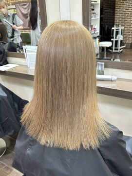 ヘアーアンドメイク ビス(HAIR&MAKE bis) 大人気！ミルクティーベージュ♪【唐木彩華】